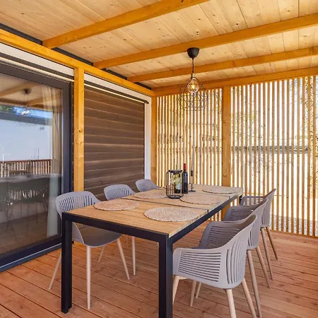 营地 2 Bedroom Gorgeous Stacaravan In 班约勒
