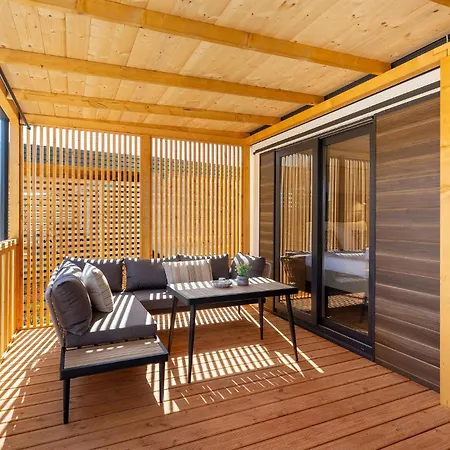2 Bedroom Gorgeous Stacaravan In Banjole