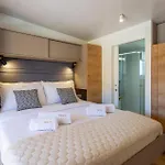In With Swimming Pool 4*